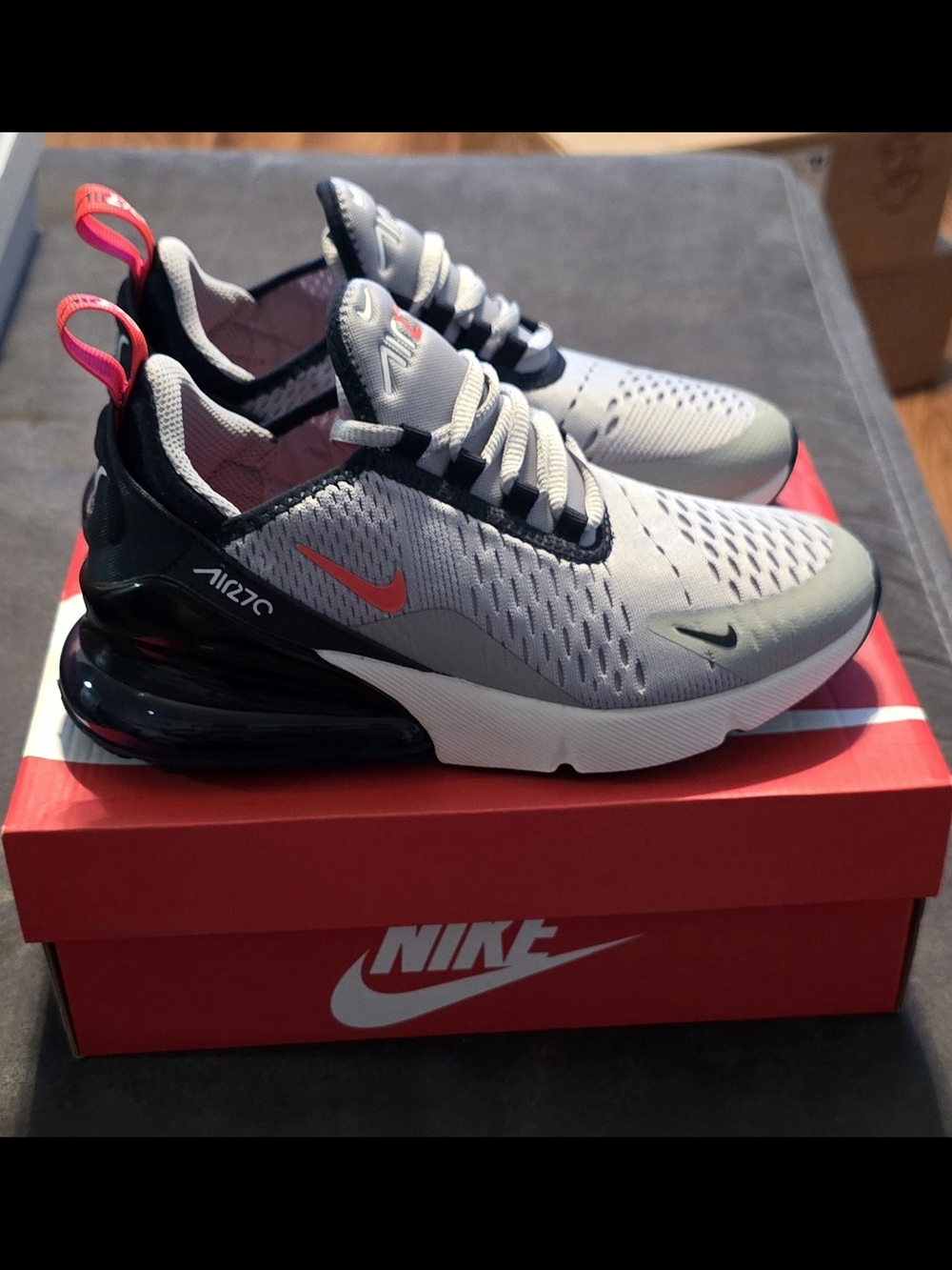 Nike Air Max 270 Men’s Athletic Sneakers - Light Grey/Pink Size 4 Y 5.5 Womens